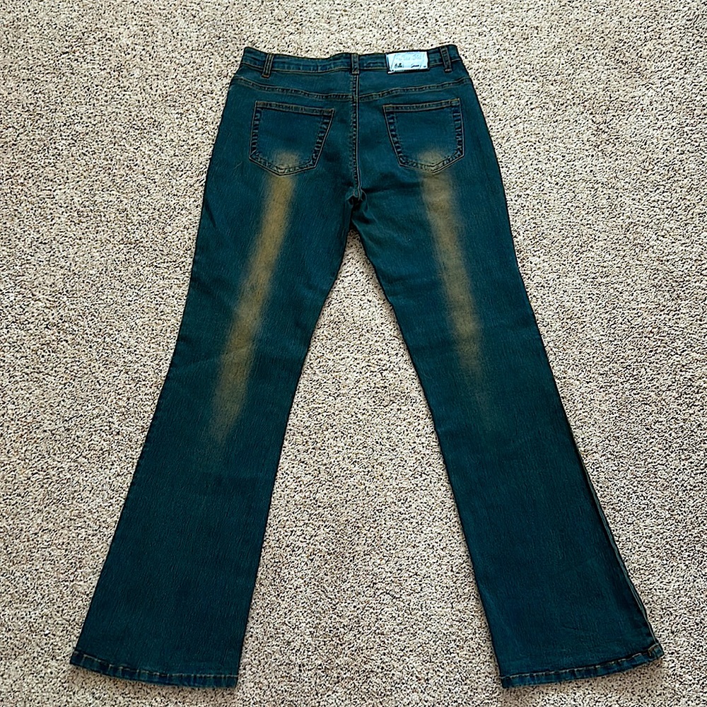 Kui Hesh Hao Shi Sexy Jeans with Velvet Swirl Patterns **Size 31 X 31** 🔥🔥 - Picture 3 of 7